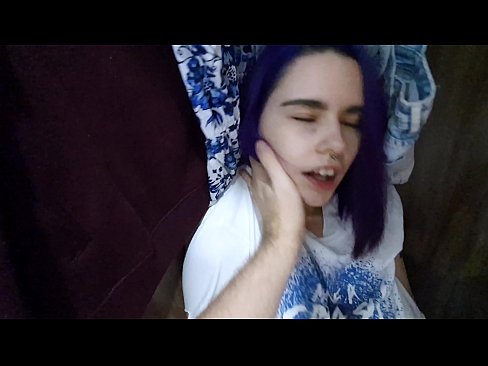 ❤️ Lorg mi mo sis anns a’ chlòsaid agus chuidich i cum ️  Pornagraf càileachd  aig porn gd.zoomporno.ru